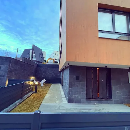 Ski, Cocoa&novel Bjelašnica, Garage&ski Bjelašnica