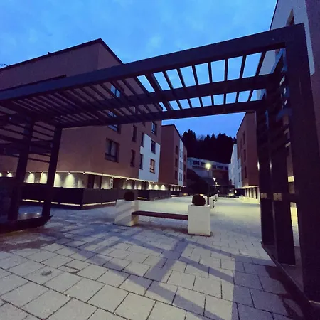 Ski, Cocoa&novel Bjelašnica, Garage&ski Apartman *