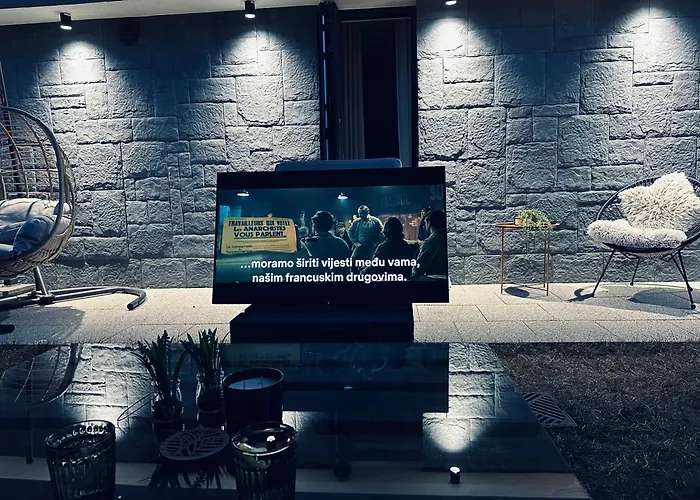 Ski, Cocoa & Novel Bjelasnica, Garage &